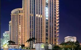 Luxury Bgc Condo In Taguig, Mckinley - Covered Parking And Wifi Free