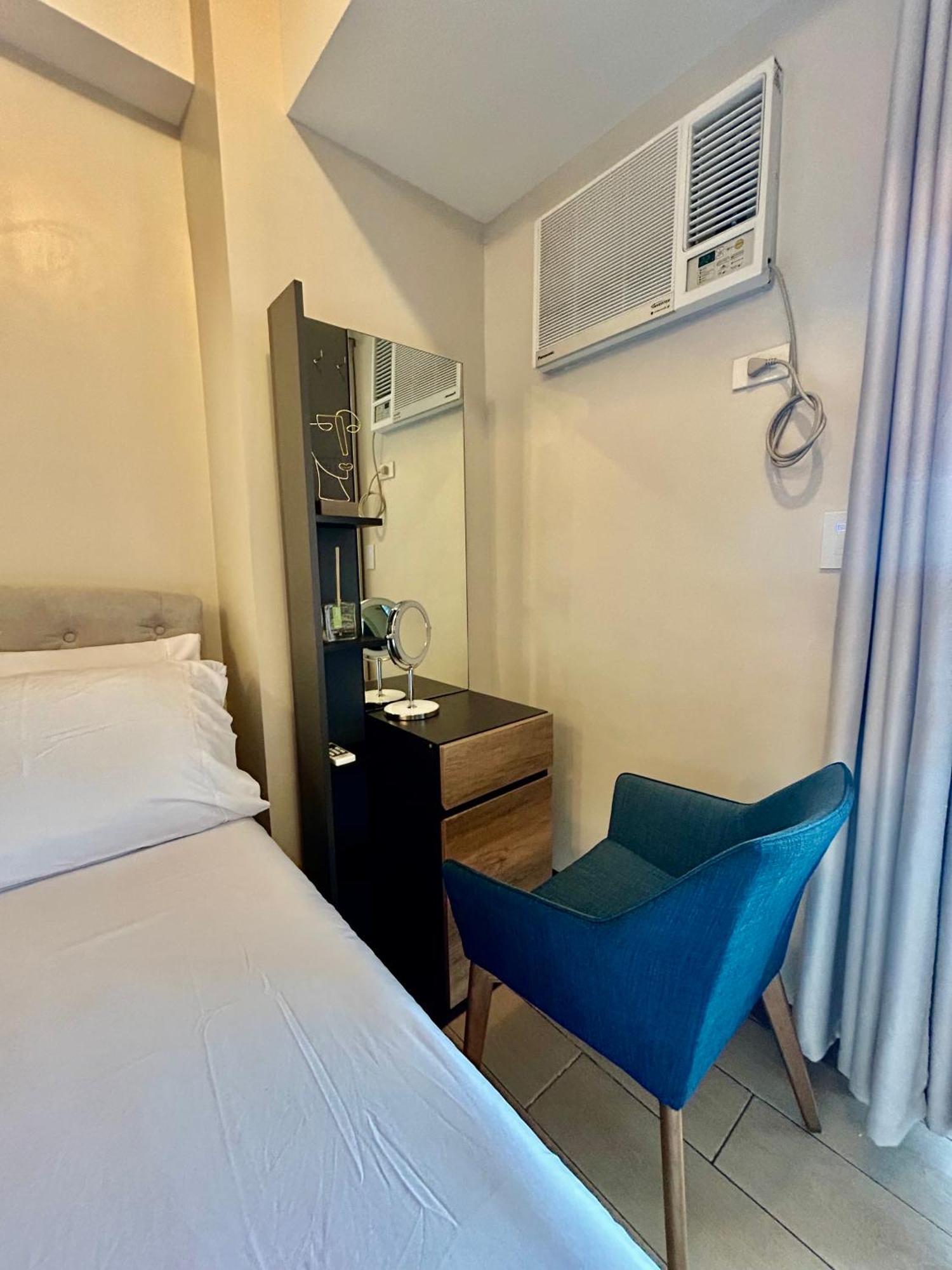 Luxury Bgc Condo In Taguig, Mckinley - Covered Parking And Wifi Free Exterior photo